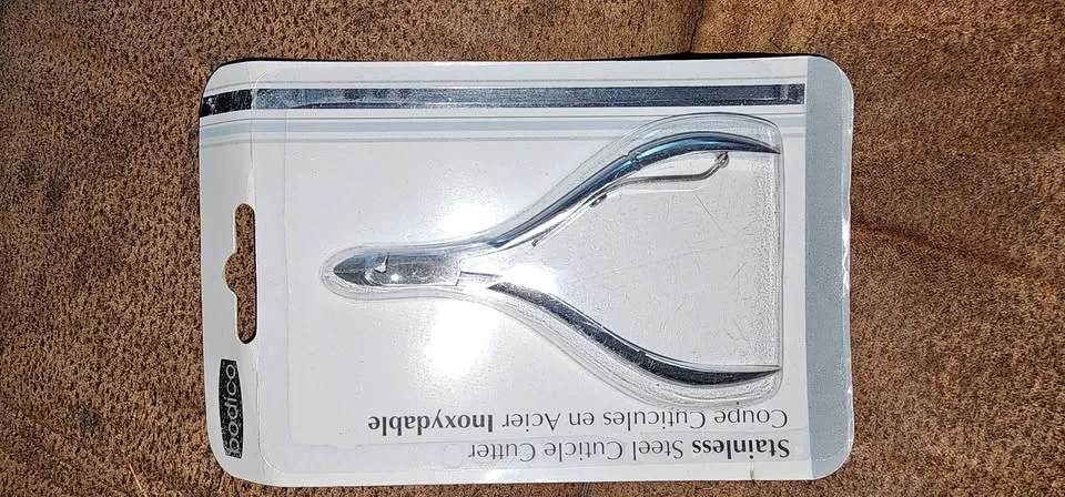 Cuticle cutter thumbnail