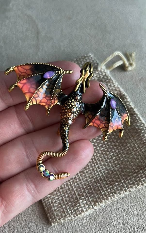 Ombré Dragon Brooch - photo 3