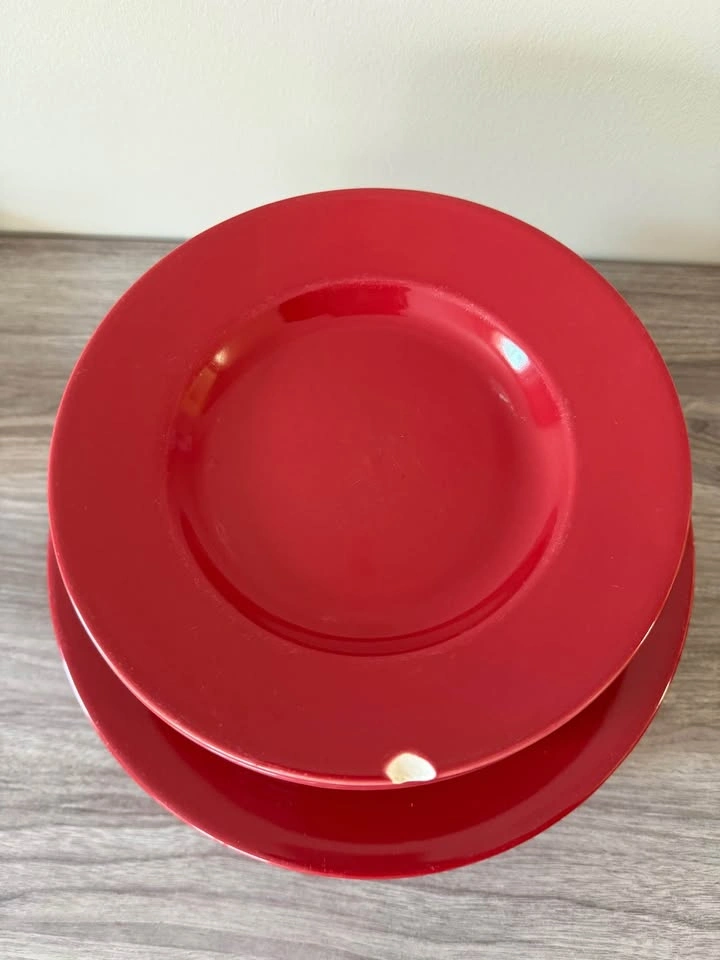 Moving Sale! 31 Piece Dinnerware Set - photo 2