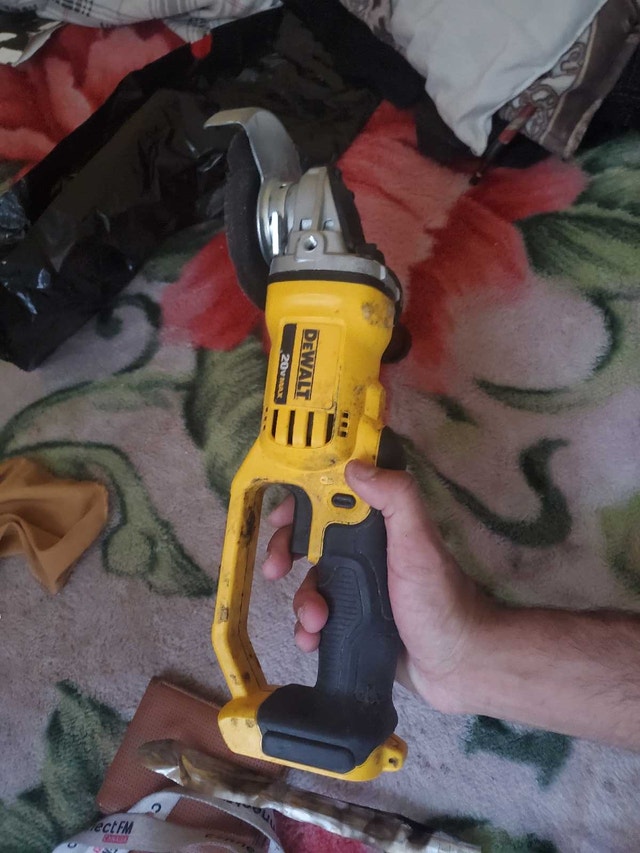 Dewalt Wireless Angle Grinder