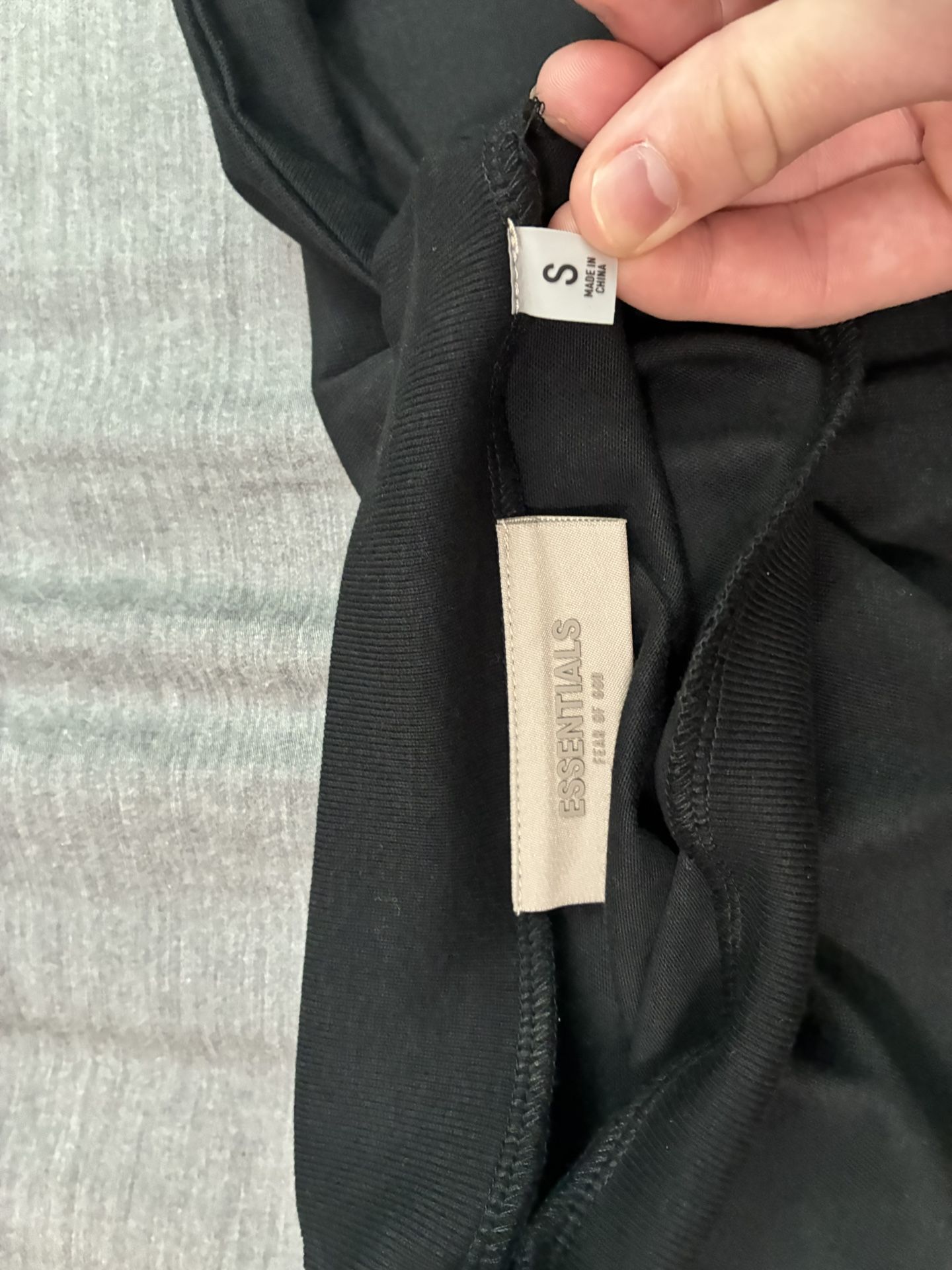 Essentials Black Shirt Size Small And Medium - photo 3