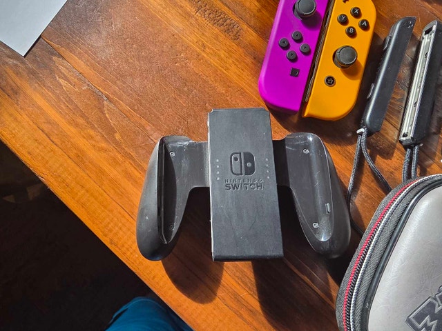 Nintendo Switch OLED Bundle - photo 4