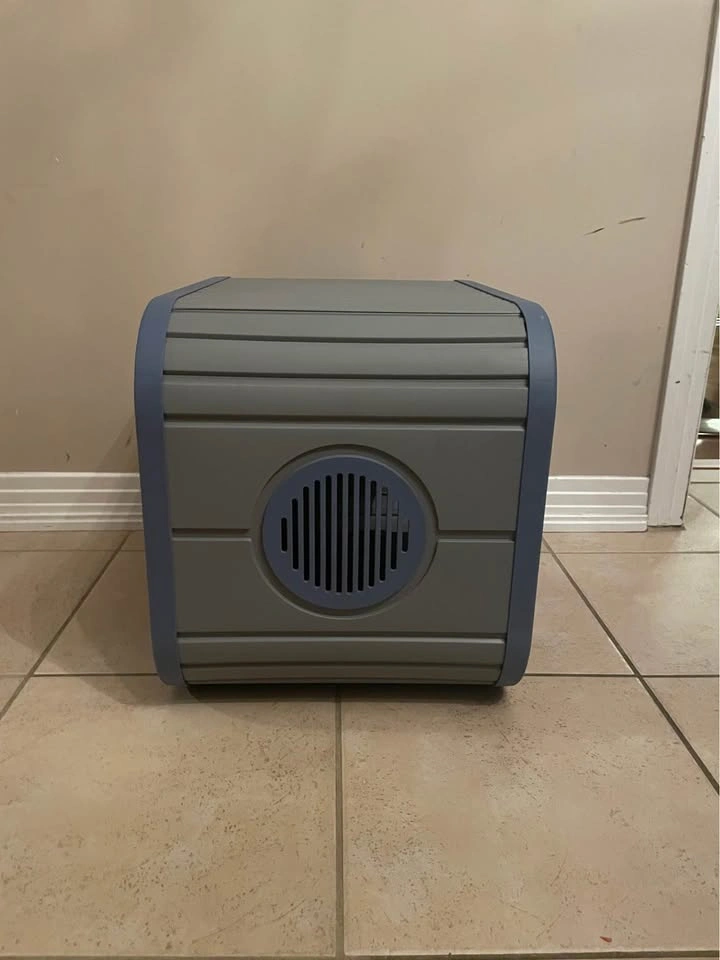 Camera Shaped Unused Cat House - photo 4