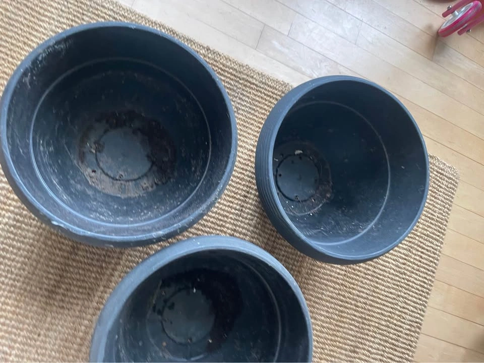 Set of 3 Plastic Plant Pots 14x12“ - photo 2