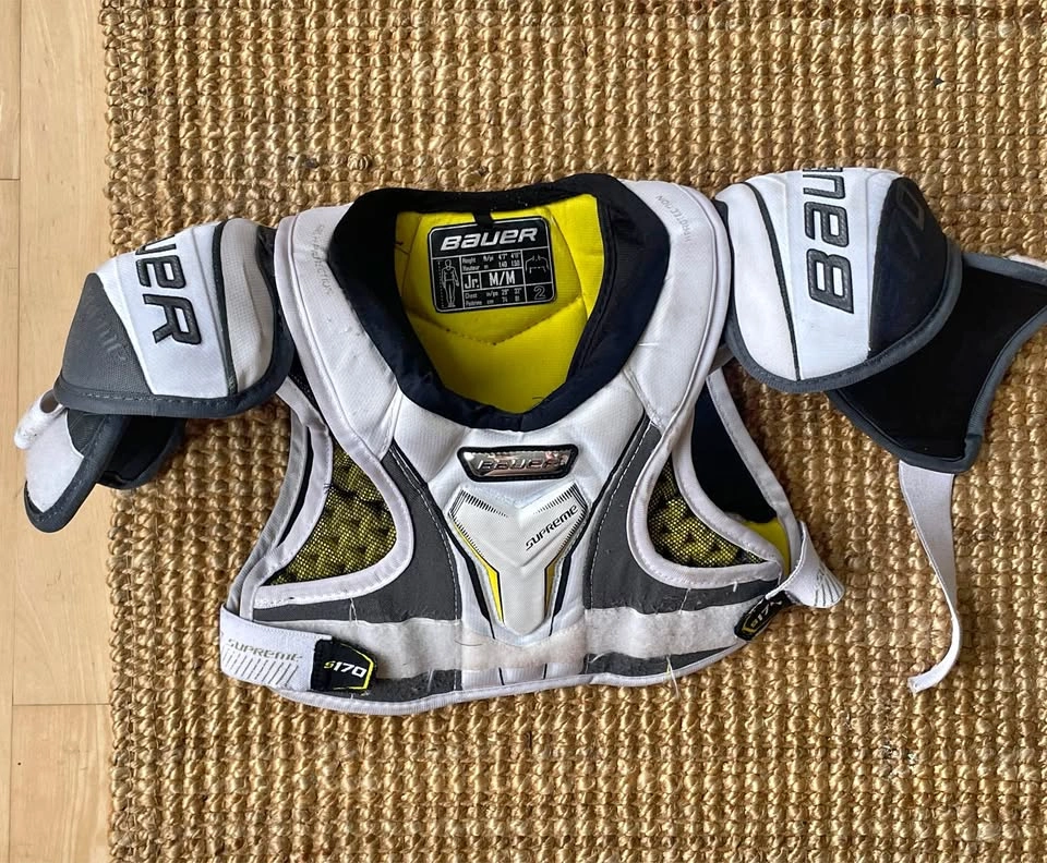 BAUER Supreme S170 Hockey Shoulder Pads Jr M/M
