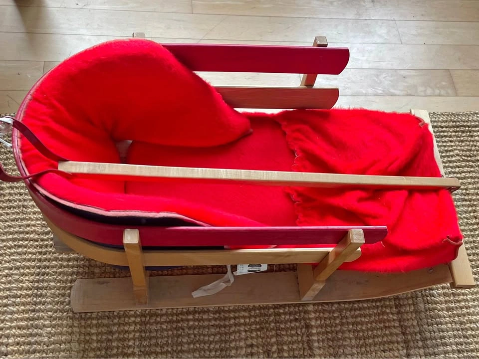 Wooden Baby Pull Sled with Red warm fuzzy Liner