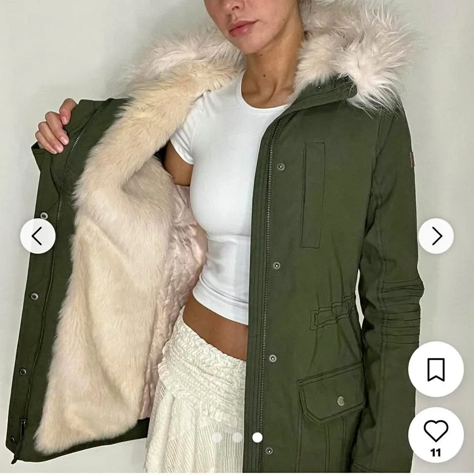 Hollister Parka Size Medium thumbnail
