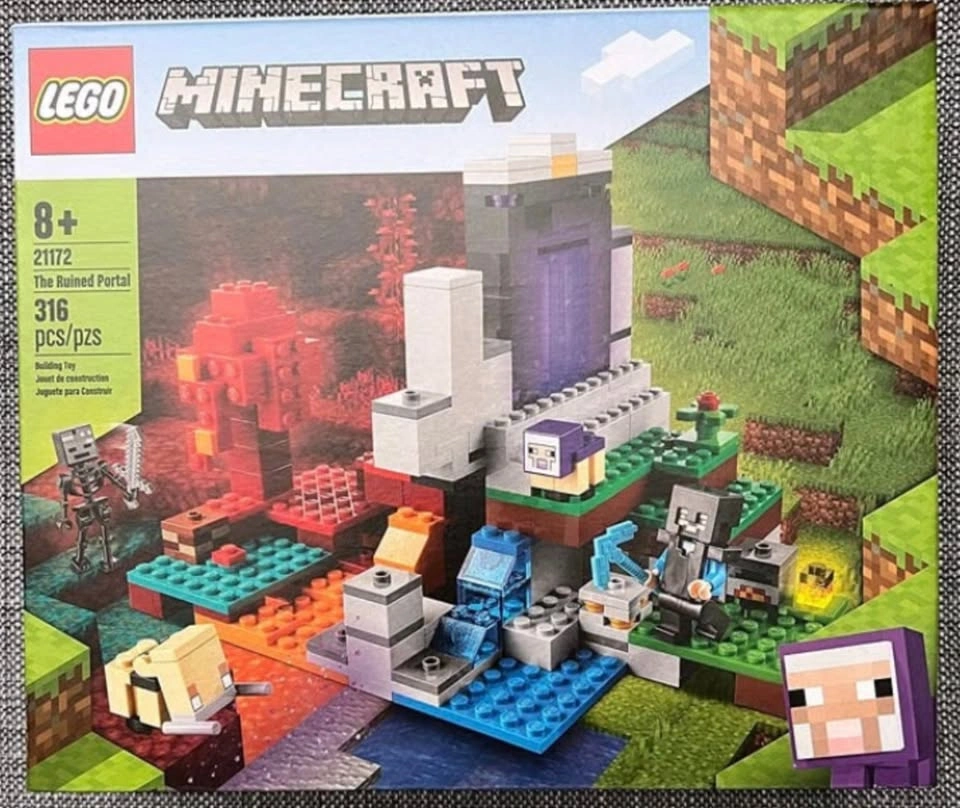 LEGO Minecraft Sets - Brand New - photo 3