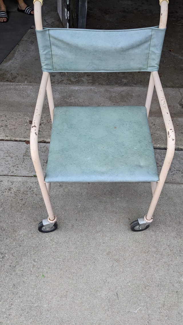 basic older wheelchair - photo 2