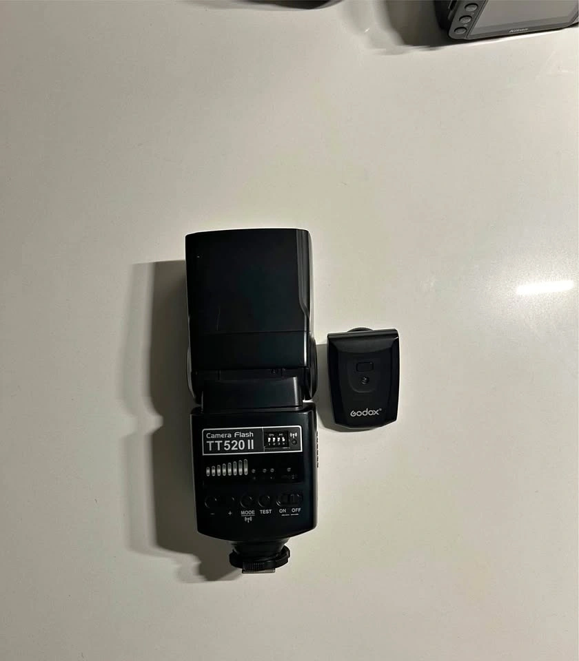 Godox TT520II Speedlite with Trigger