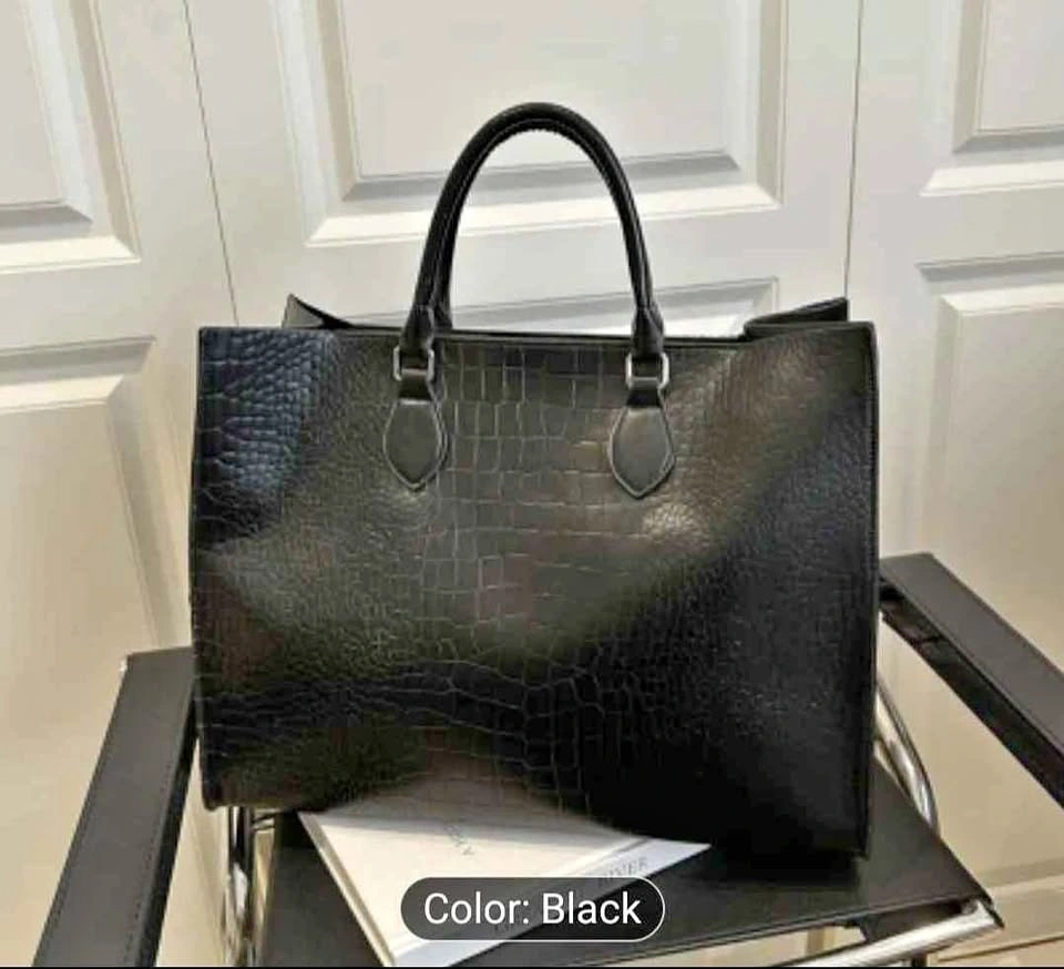 Brand new large capacity black color tote bag for women