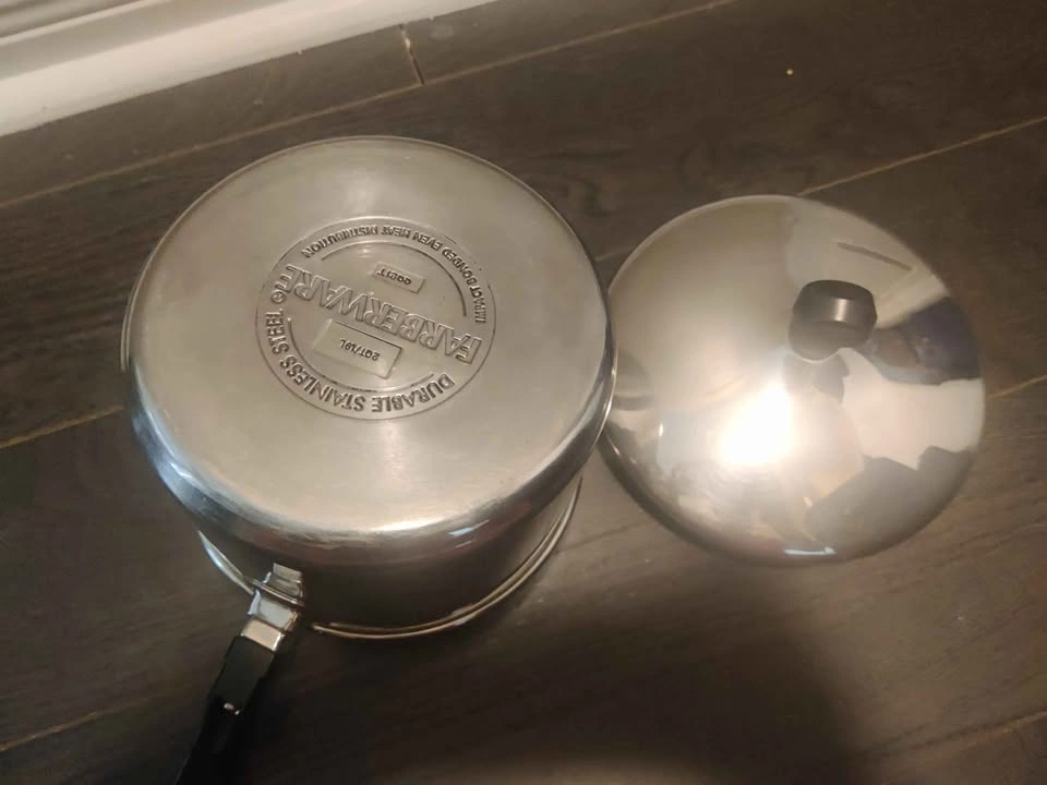 Used like new 2qt durable stainless steel Farberware sauce pan - photo 4