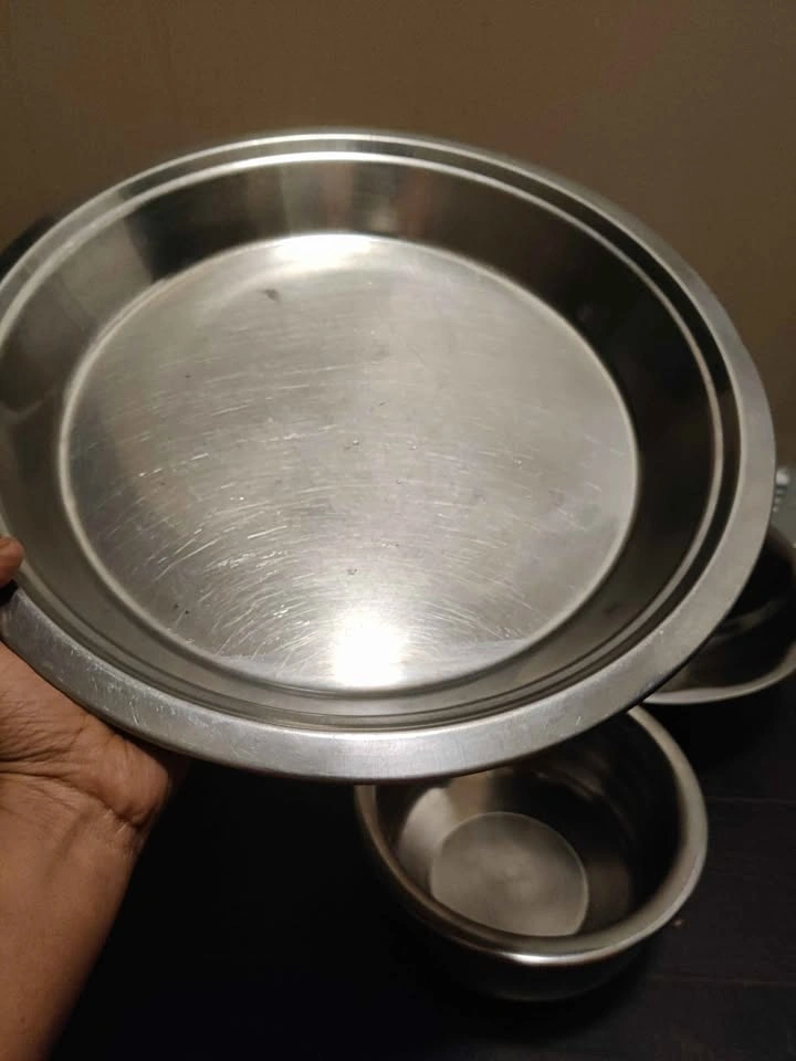 Used good large capacity 3 stainless steel bowls and plates - photo 3