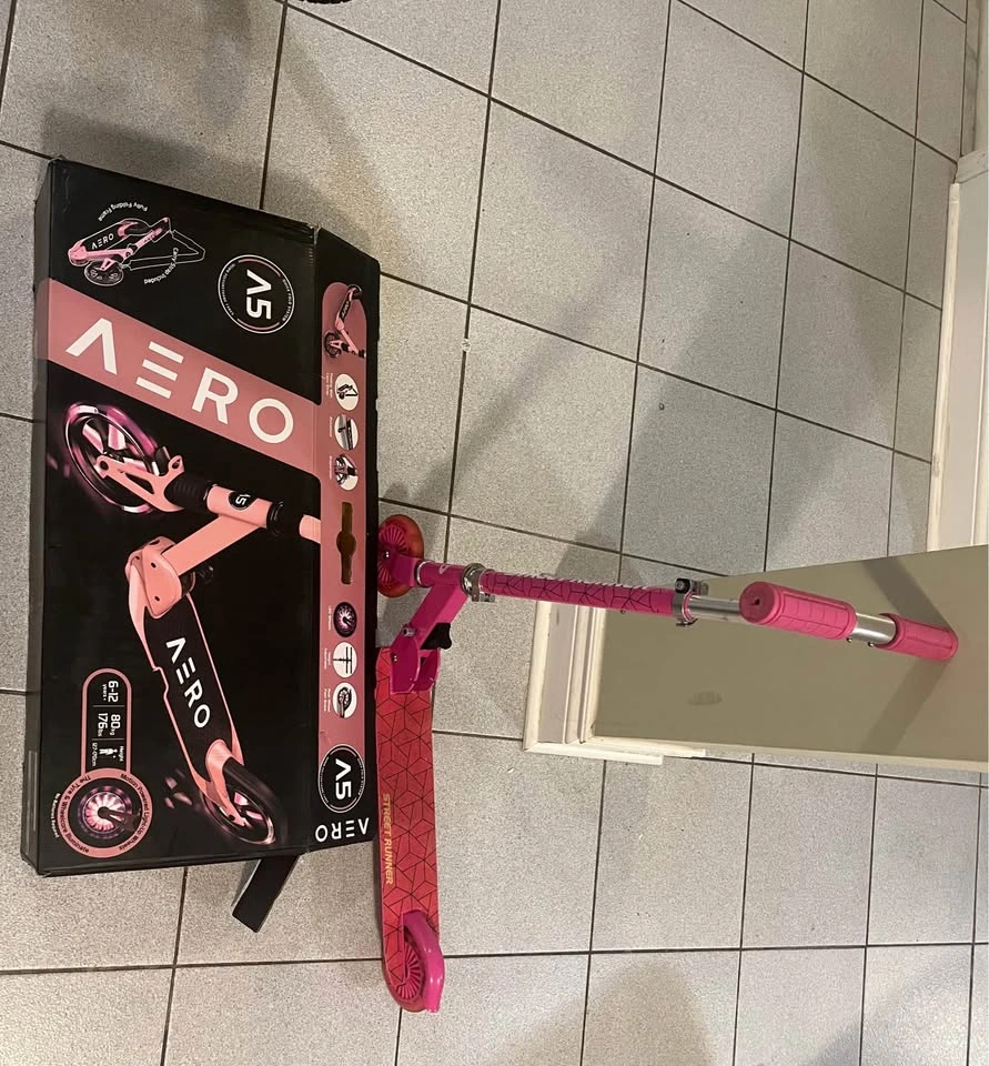 AERO A5 Pink Folding Scooter Light Up Wheels - photo 2