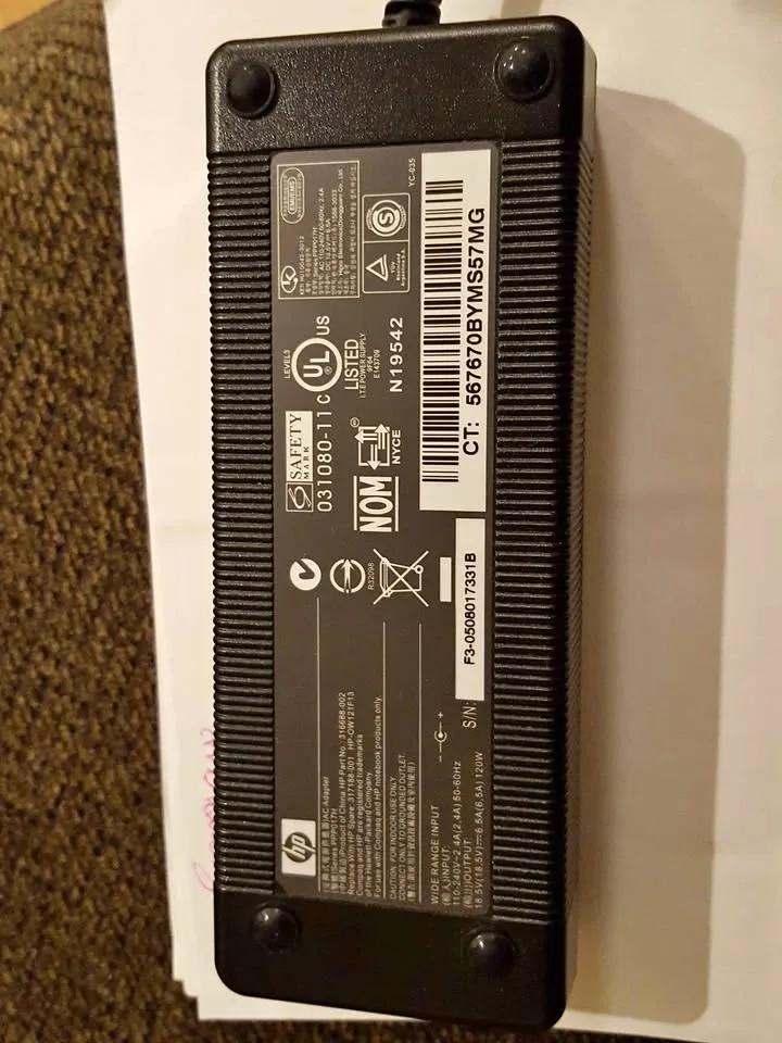 Hp laptop Adapter thumbnail