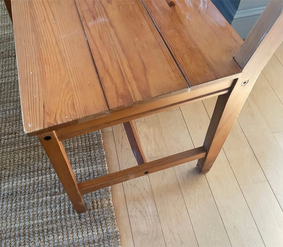 2 wooden chairs - photo 2