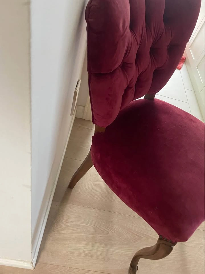Vintage Tufted Red Velvet Accent Chair - photo 3