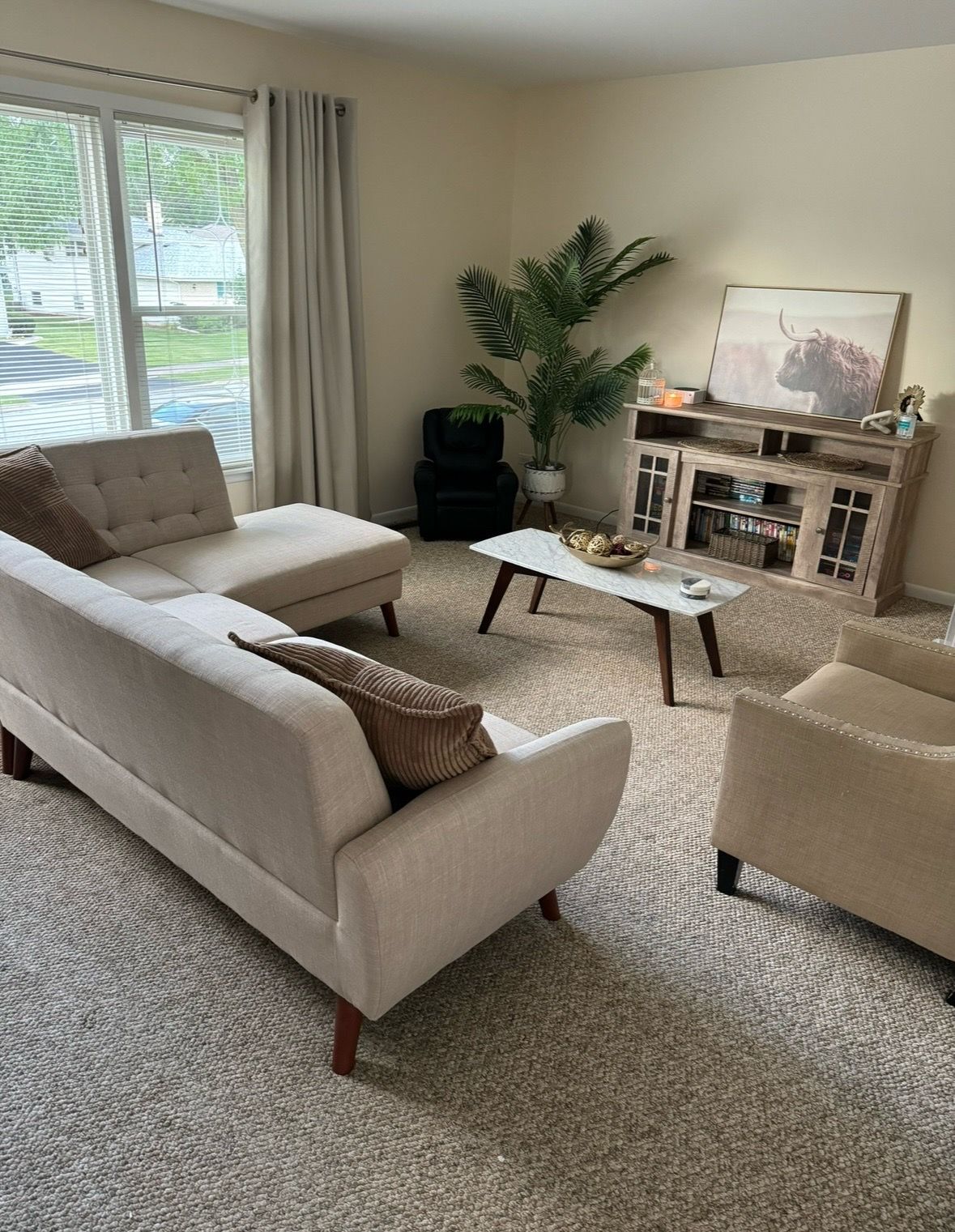 Mid Century Modern Tufted Sectional Sofa with Chaise – Cream/Oat