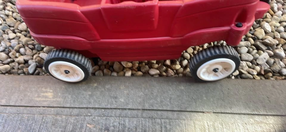 Step2 Red Kids Wagon with Seatbelts - photo 4