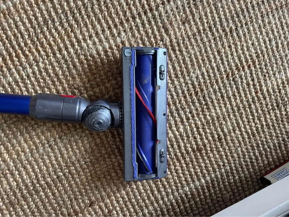 Dyson V7 Complete Cordless Vacuum - photo 5