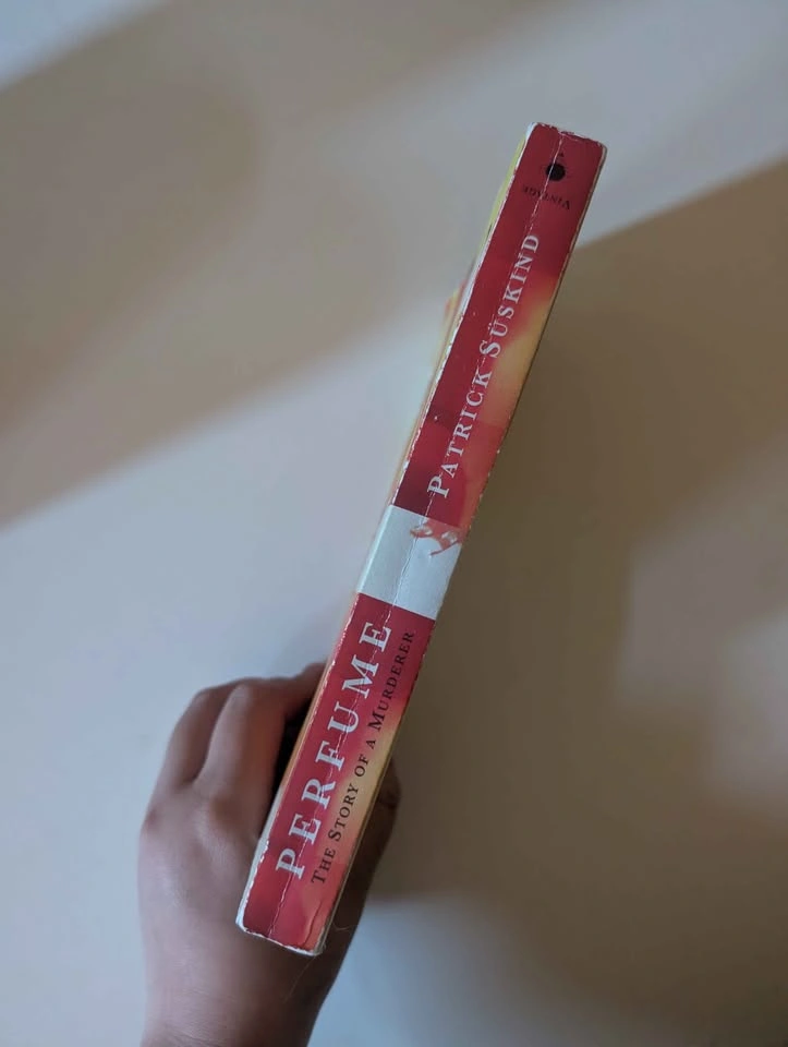 Perfume The Story of a Murderer by Patrick Süskind - photo 4