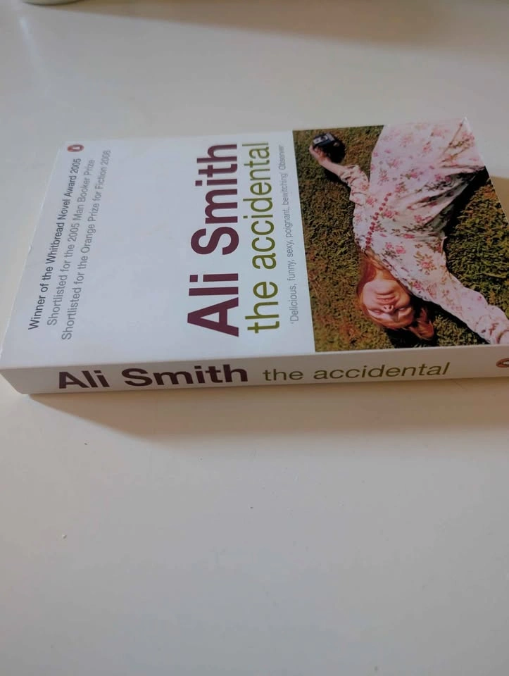 Ali Smith – The Accidental (Paperback) - photo 3