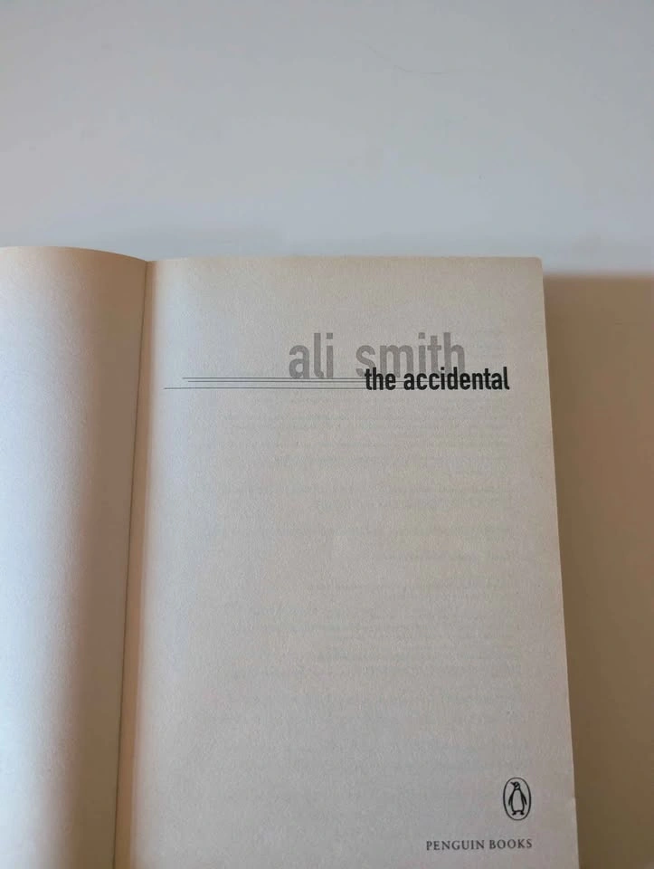Ali Smith – The Accidental (Paperback) - photo 4