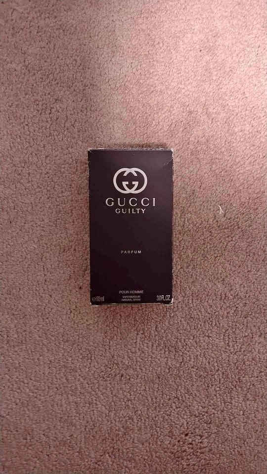 Mens cologne