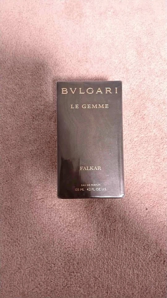 Mens cologne
