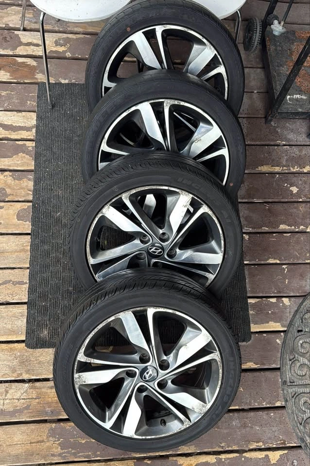 17" OEM Hyundai Wheels & Tires - 215/45ZR17 - Rims/Tires Sold Se - photo 3