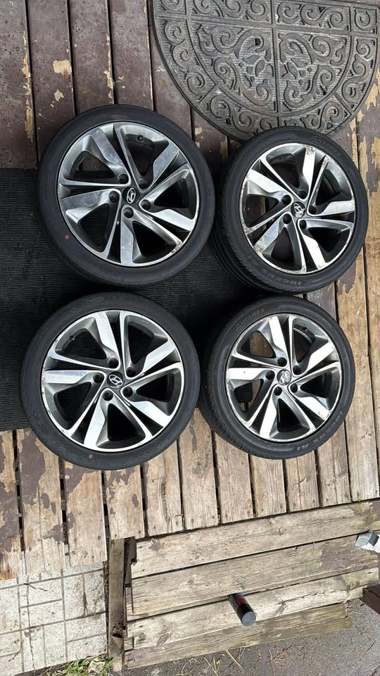 17" OEM Hyundai Wheels & Tires - 215/45ZR17 - Rims/Tires Sold Se - photo 5