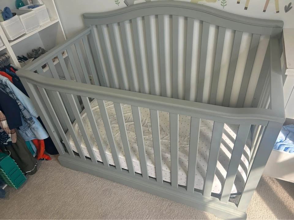 Graco Crib - photo 3