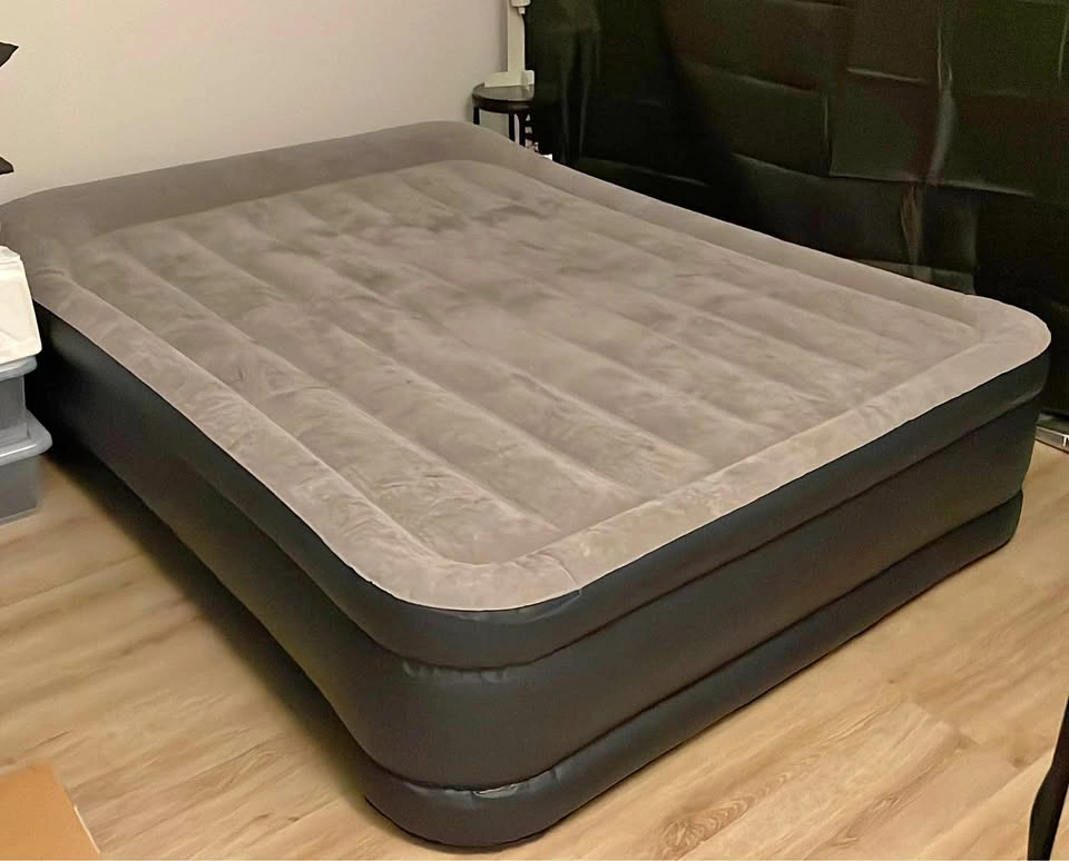 Queen Size Inflatable Air Mattress with Pump