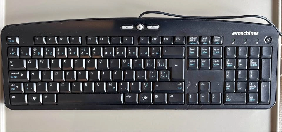 emachines PS/2 Full Size Bilingual Keyboard