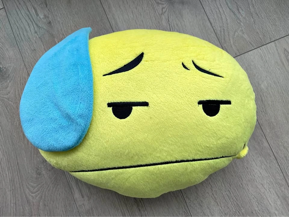 Emoji cushion