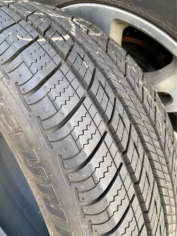 Set of 4 summer tires