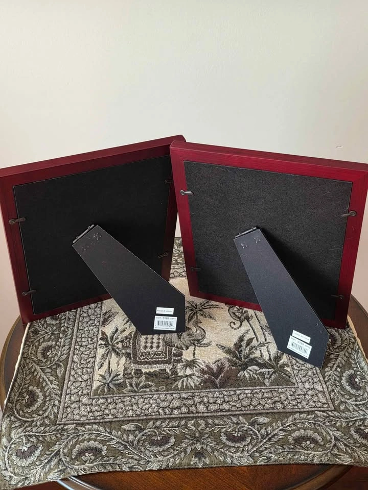 Two Vintage Style Wood Standing Picture Frames - photo 5