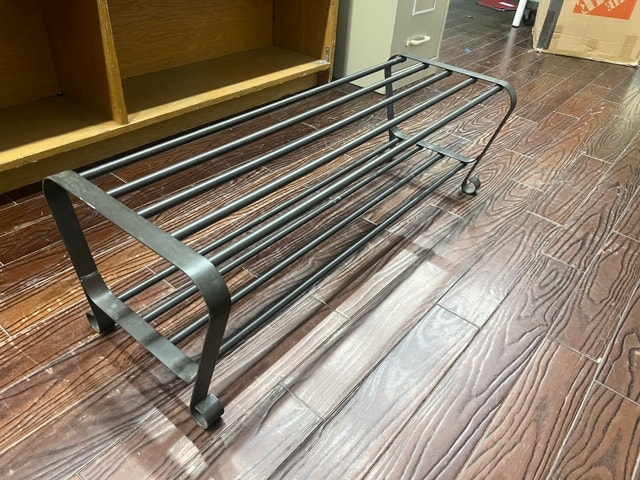 Metal shoe rack