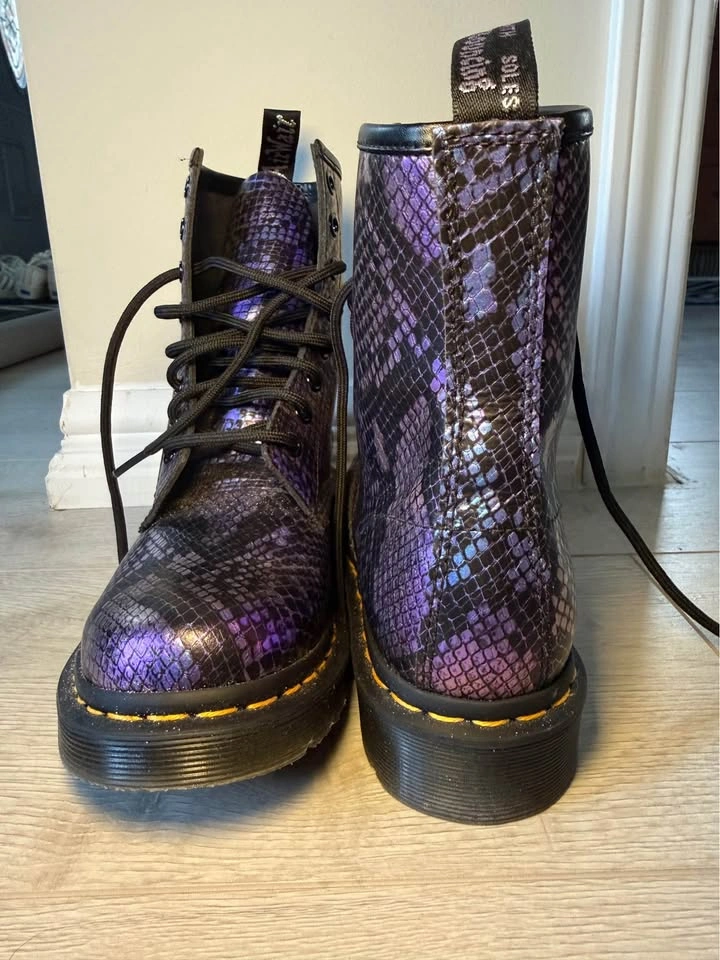 Size 7.5 Dr. Martens for sale! - photo 3