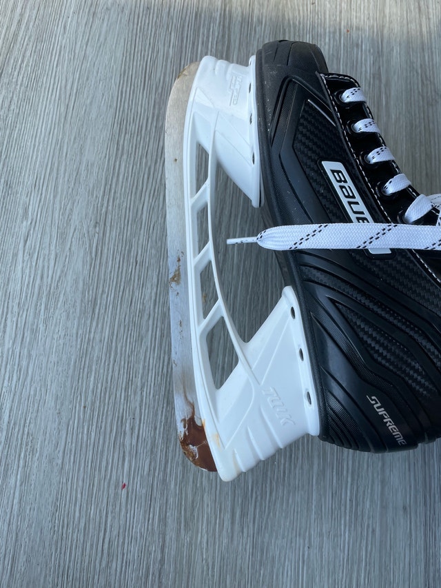 Bauer Supreme Skates - Size 5 - photo 5