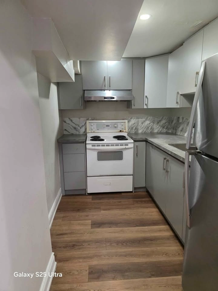 Private room for rent - photo 2
