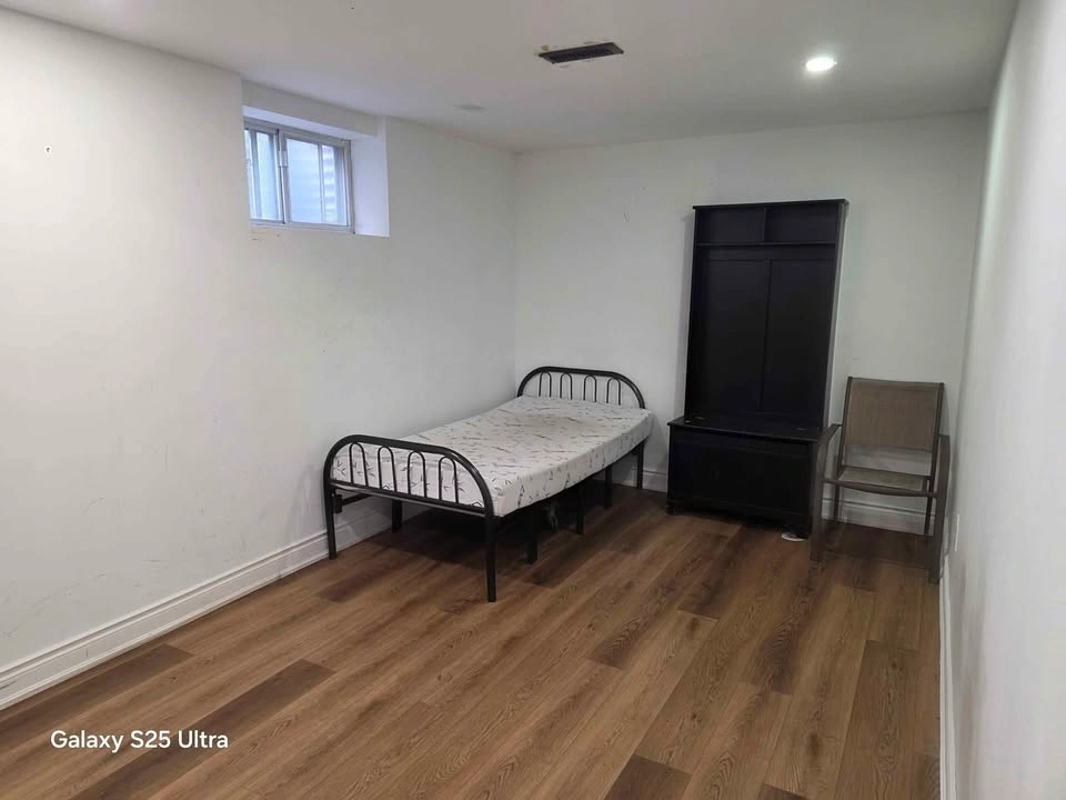 Private room for rent - photo 5