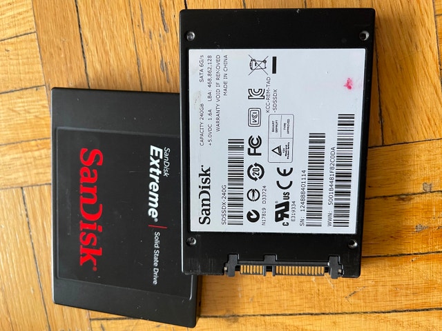 Black Magic Cinema Camera + SSDs + Disk Reader - photo 4