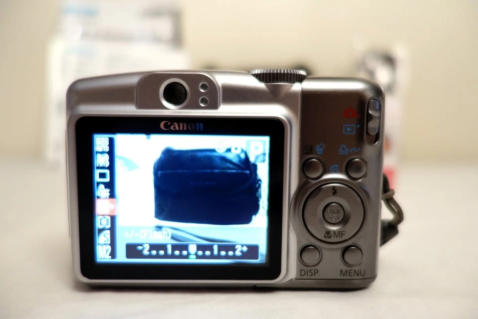 Canon PowerShot A720 IS 8MP 6X Optical Zoom Retro Camera Bundle - photo 5