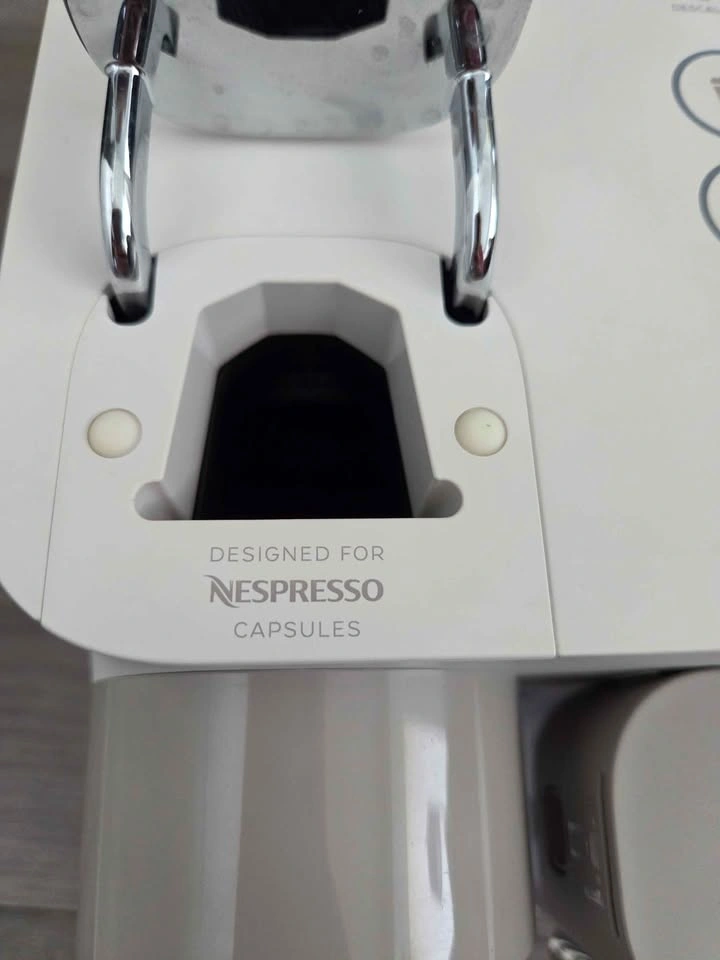 Nespresso DeLonghi Machine - photo 3