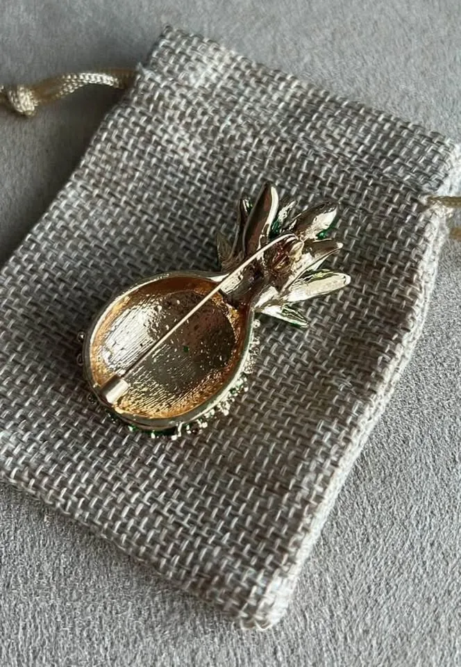 Pineapple Brooch image indicator(2)