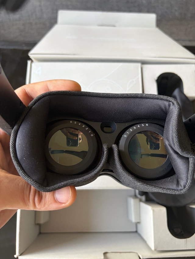 Vive XR Elite VR Headset - photo 2