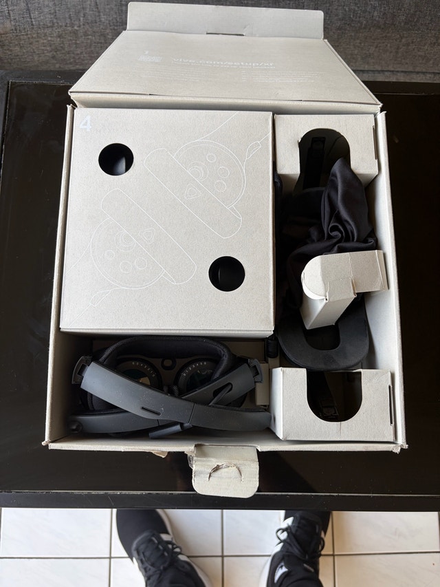 Vive XR Elite VR Headset - photo 3