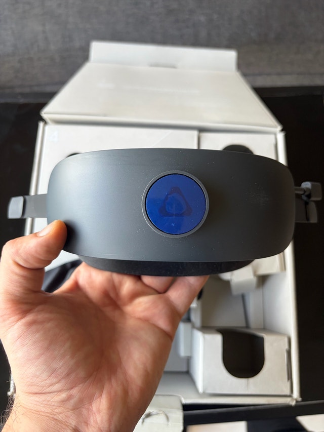 Vive XR Elite VR Headset - photo 4