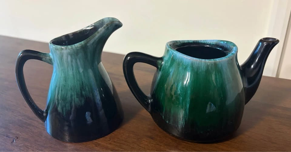 Vintage Blue Mountain Pottery Creamer & Teapot Set – Made in Ont - photo 5